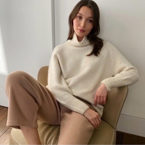 Aritzia Sweaters - ARITZIA Babaton Cream Day Off 100% Alpaca Turtleneck Sweater Small